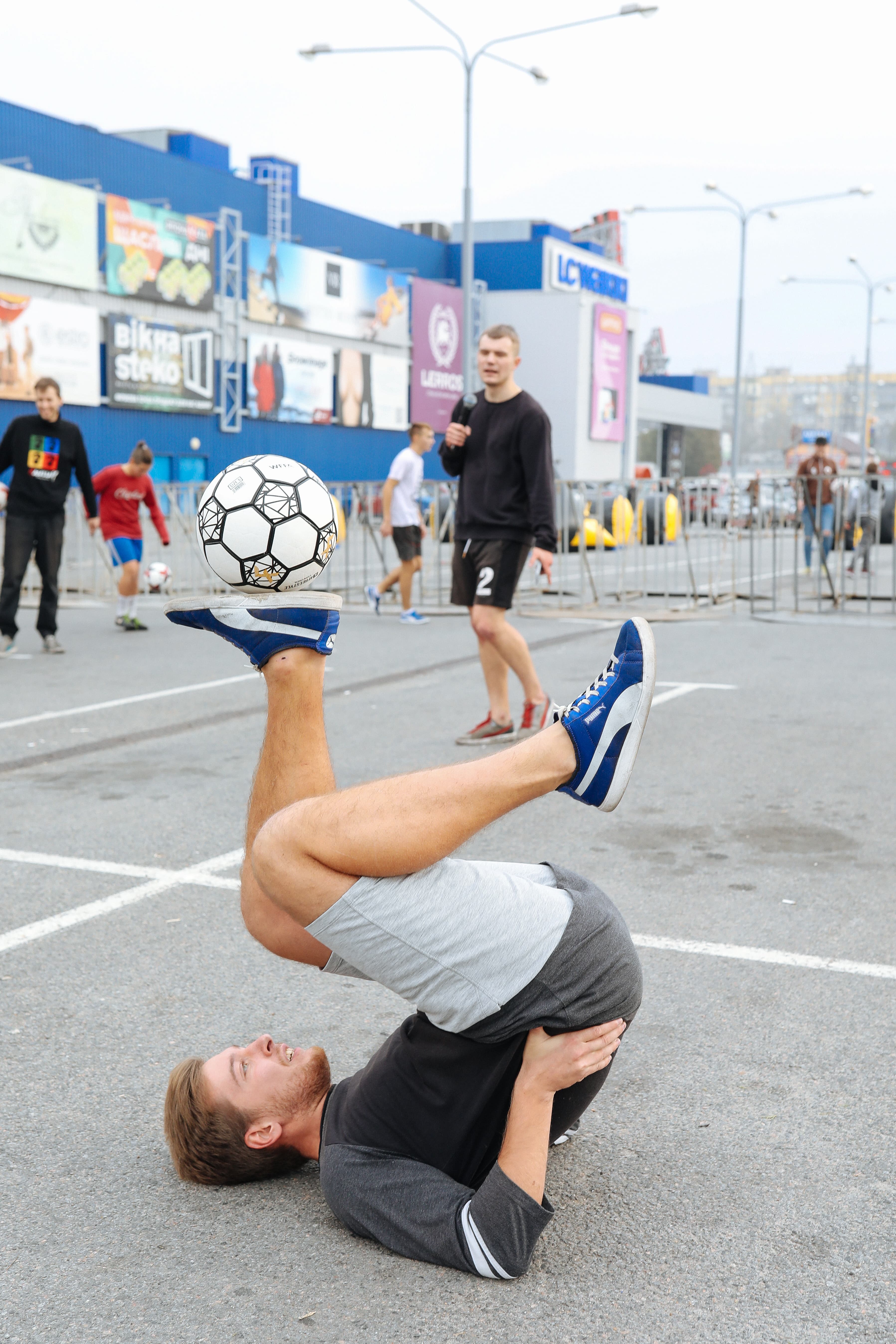 Турнір з футбольного фрістайлу Round Around м. Дніпро